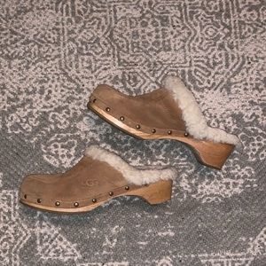 Ugg Clogs Camel Size 7.5